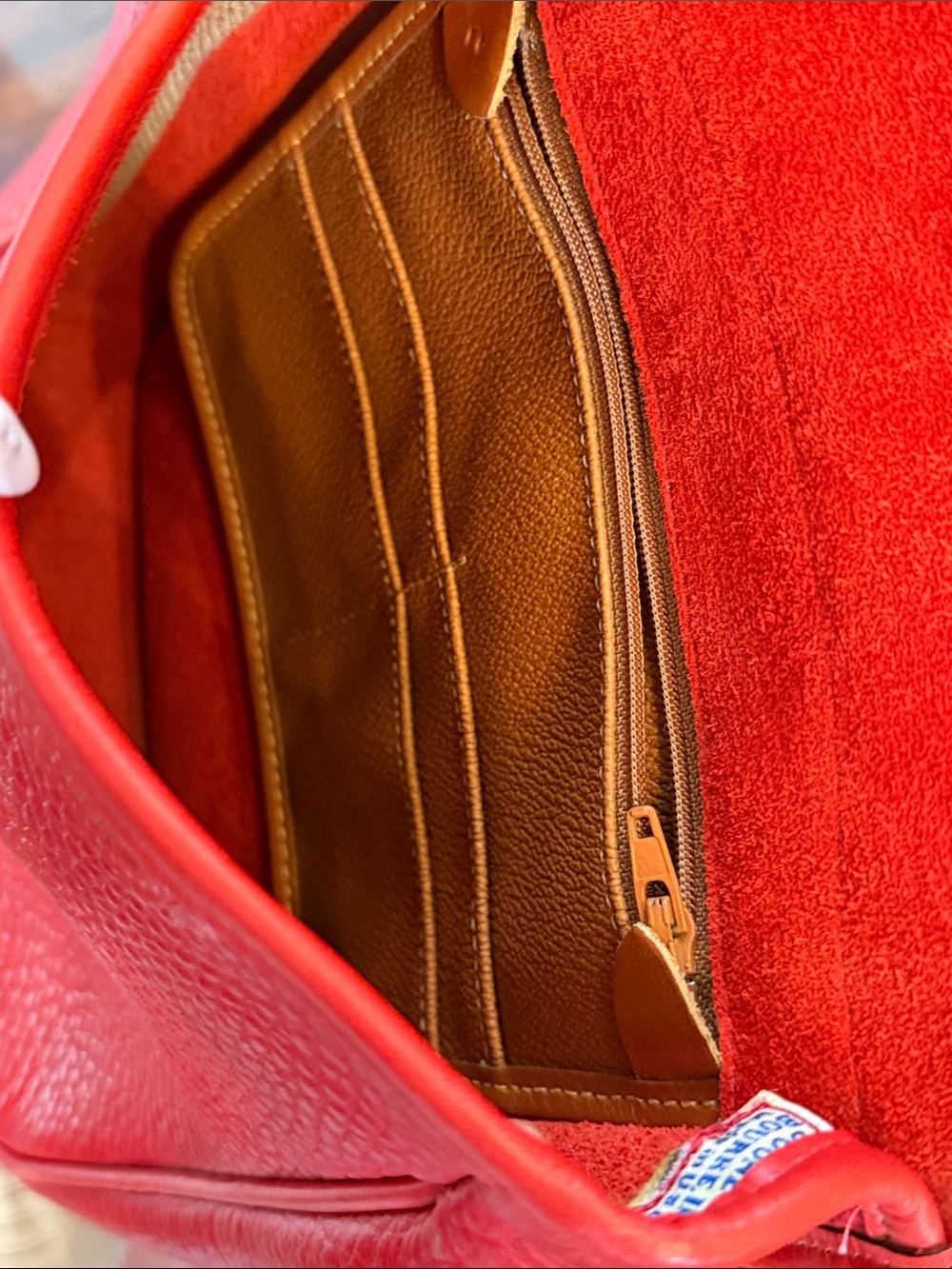 Vintage Dooney & Bourke Red Pebbled Leather Turn-Lock Crossbody - Picture 7 of 13